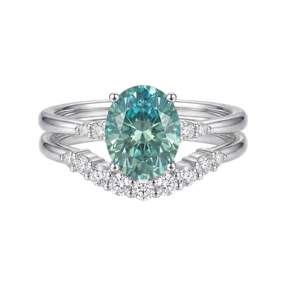 Verdante Emerald Green Moissanite Stacked Ring Set