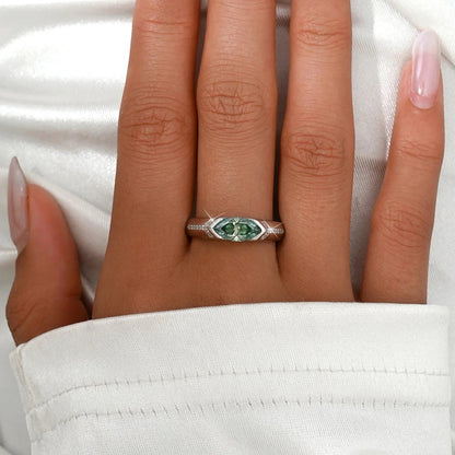 Olívia Retro Marquise Green Moissanite Ring (1 Carat)