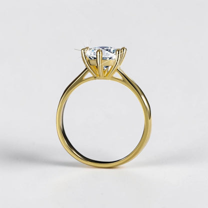 Regina Classic 6-Prong Crown Moissanite Engagement Ring