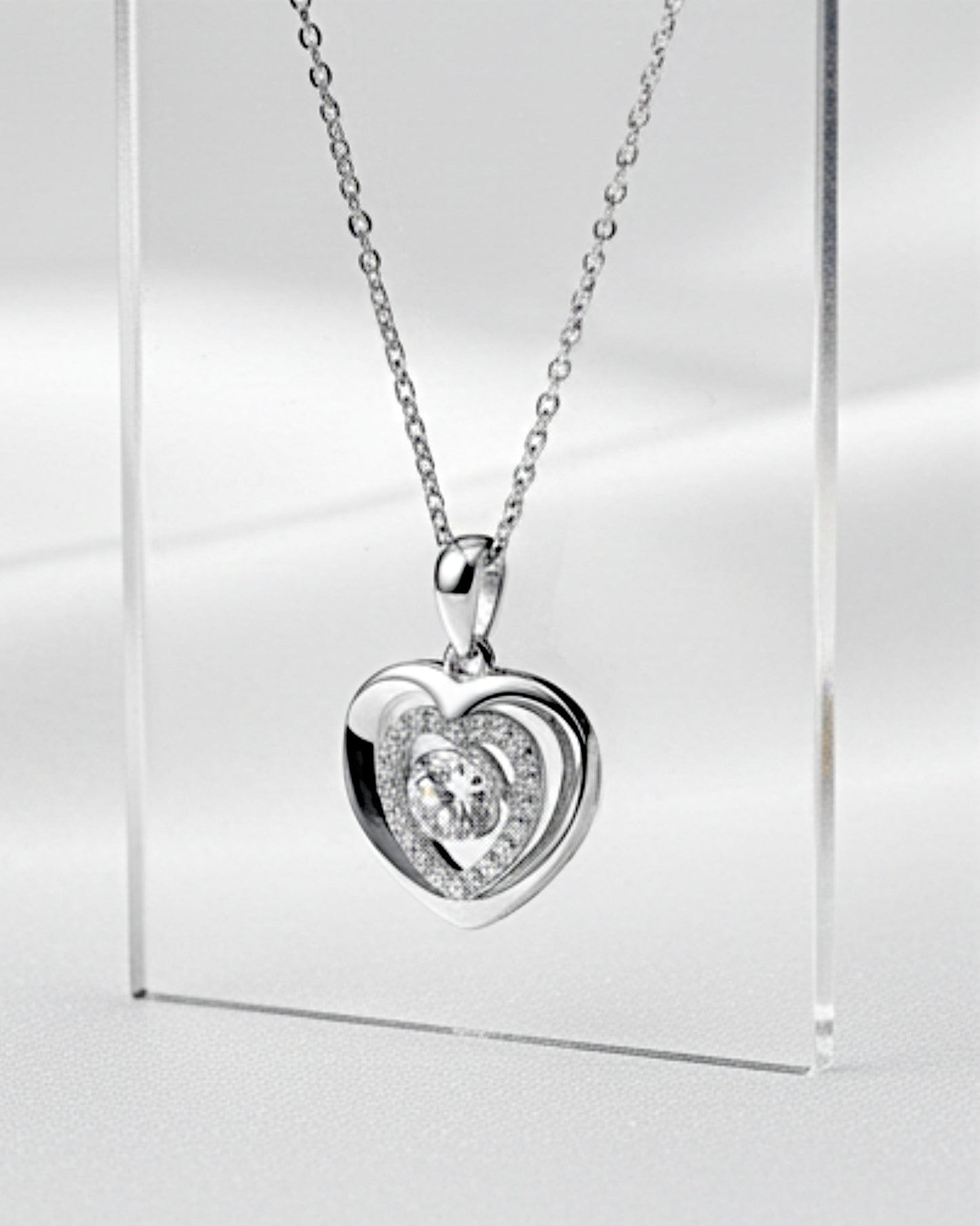 Amia Heart Necklace (0.5 Carat)