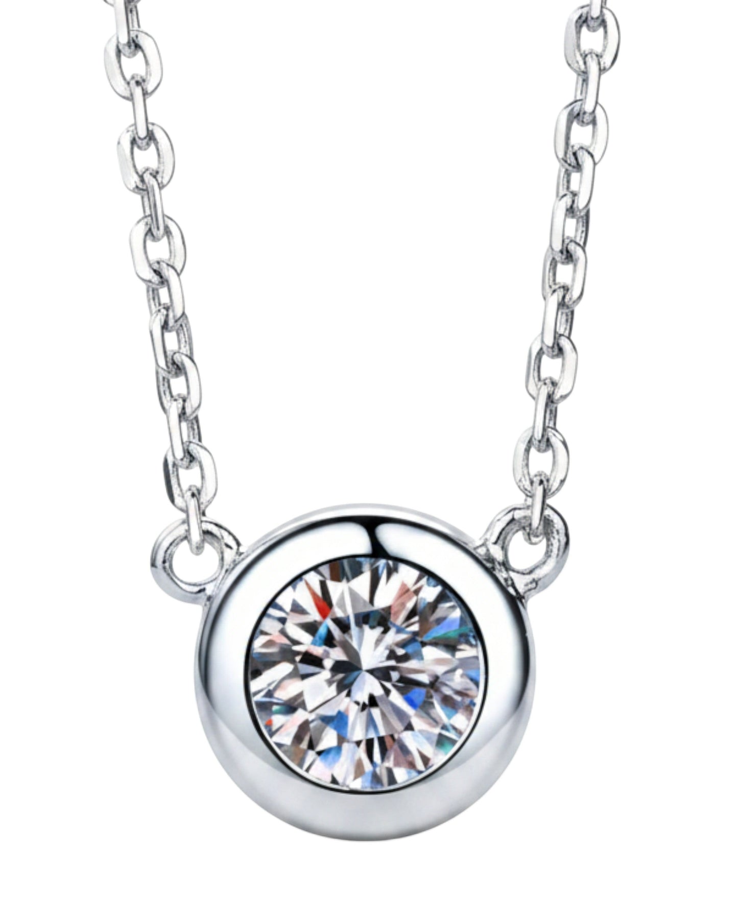 LUMIOR 1 karaat ronde moissanite hanger ketting van 925 sterling zilver met rhodium plating en solitaire design.