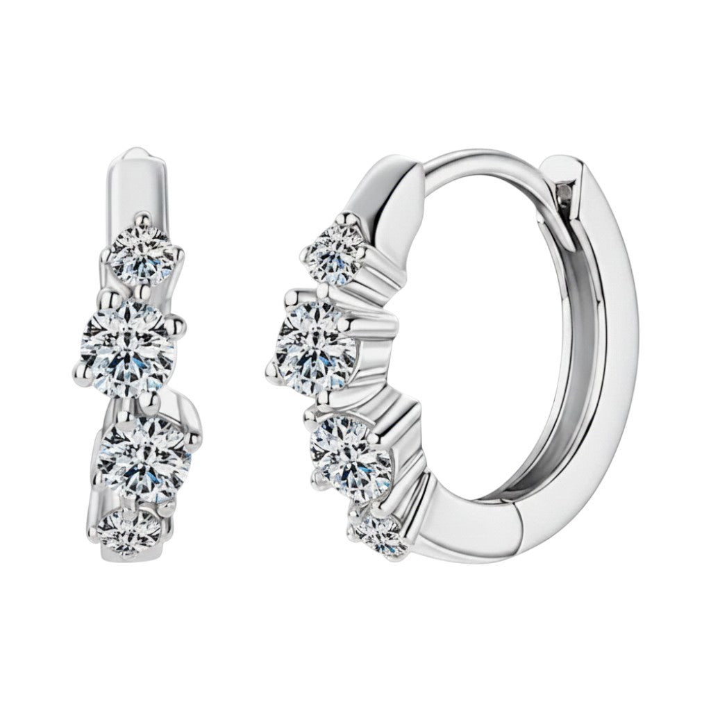 LUMIOR Elite Shimmer 0.52 ct VVS1 Moissanite huggie oorbellen in 14K goud verguld sterling zilver.