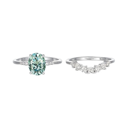 LUMIOR Verdante™ Emerald Green Moissanite gestapelde ringenset van 925 sterling zilver met platina plating en pavé accenten.