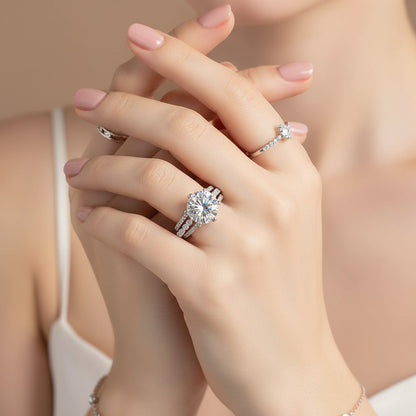 LUMIOR Eternia™ ring set met 5 karaat moissaniet en zes-prong zetting, 925 sterling zilver met rhodium afwerking.