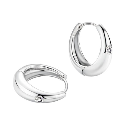 LUMIOR minimalist gouden oorbellen met 0.12 karaat moissaniet steentjes, gemaakt van 925 sterling zilver met platina of 18K goudlaag.