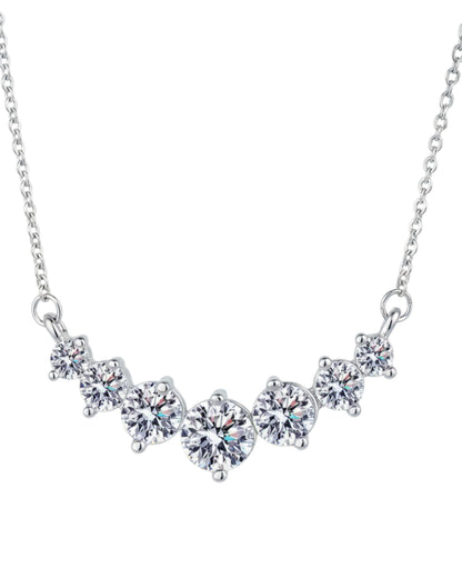 LUMIOR Imperial Solitaire ketting van 925 sterling zilver met 2,8 karaat hoogwaardige moissanite stenen.