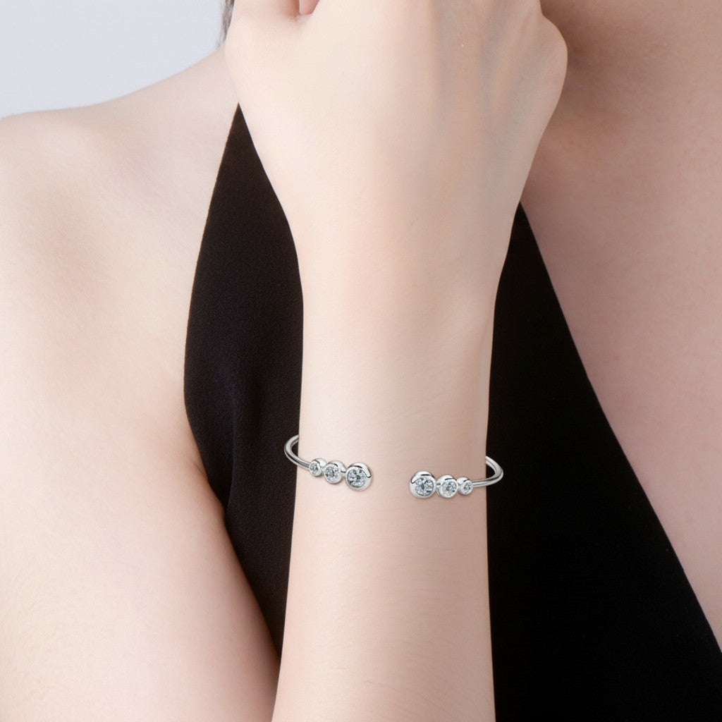 LUMIOR klassieke armband met 1.8 karaat moissaniet, 925 sterling zilver met 18K goud of platina plating.
