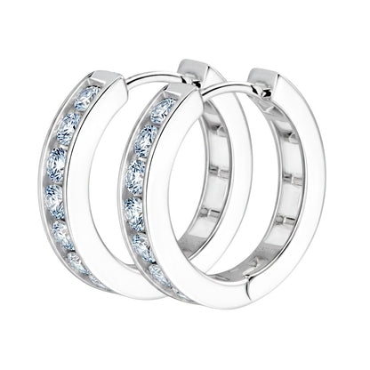 LUMIOR Luxe Shimmer 0.96 ct Moissanite Huggie Oorbellen in 18K goud verguld sterling zilver.