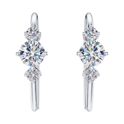 LUMIOR minimalist oorbellen met 0.72 karaat moissaniet in 925 sterling zilver met platina plating.