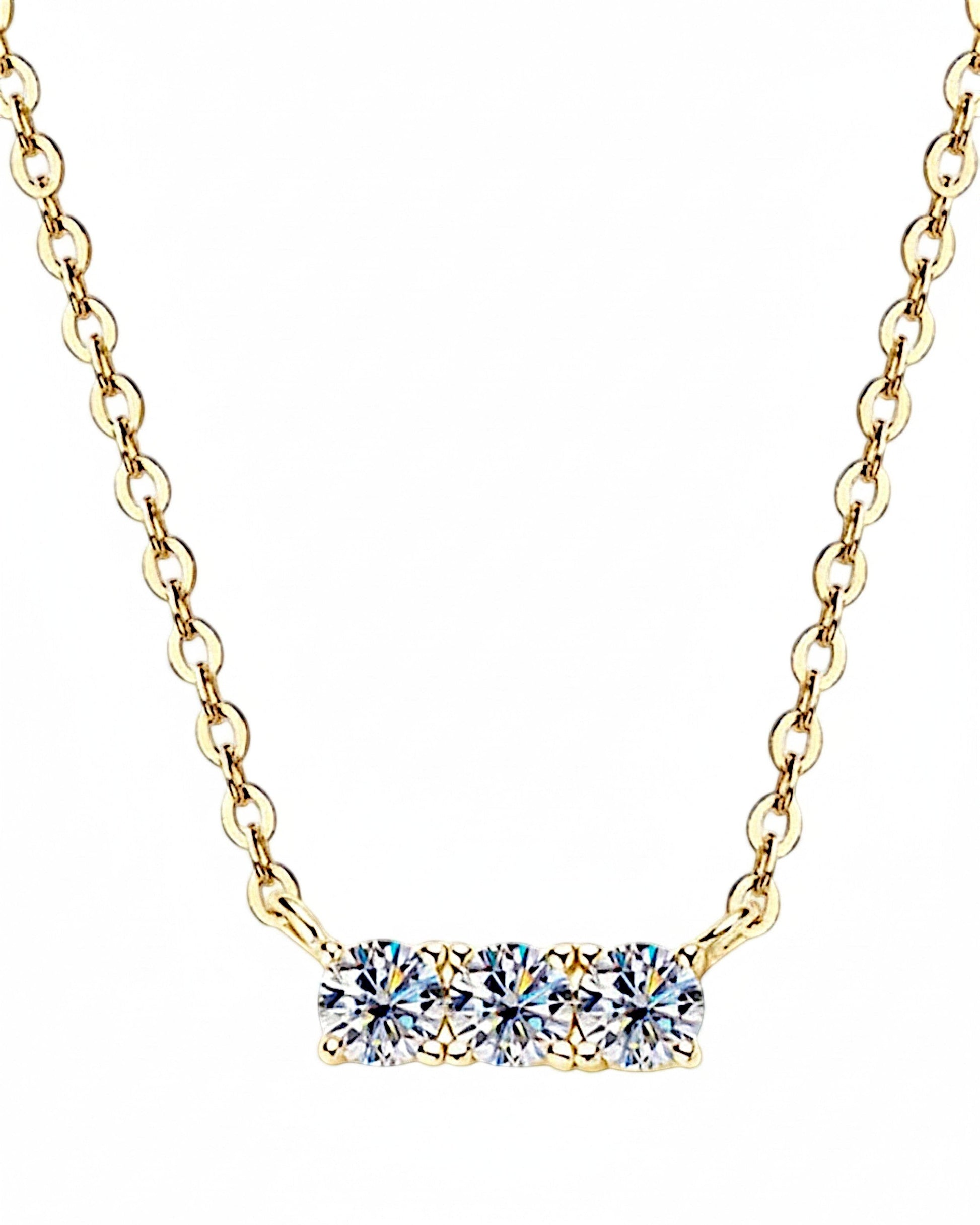 LUMIOR moderne bar ketting met 0,3 karaat moissaniet in 18k verguld sterling zilver