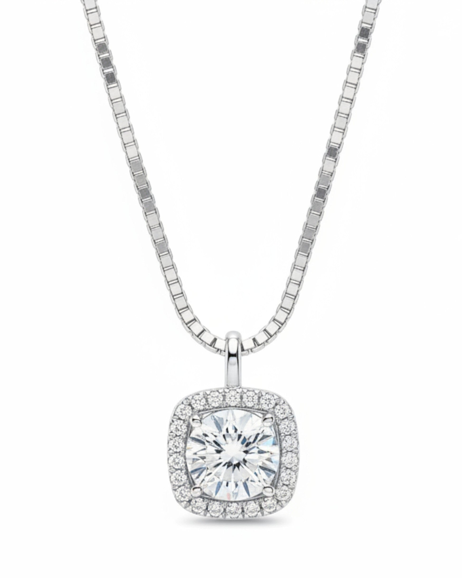 LUMIOR minimalist 0.5 karaat moissanite hanger ketting van 925 sterling zilver met platina plating.