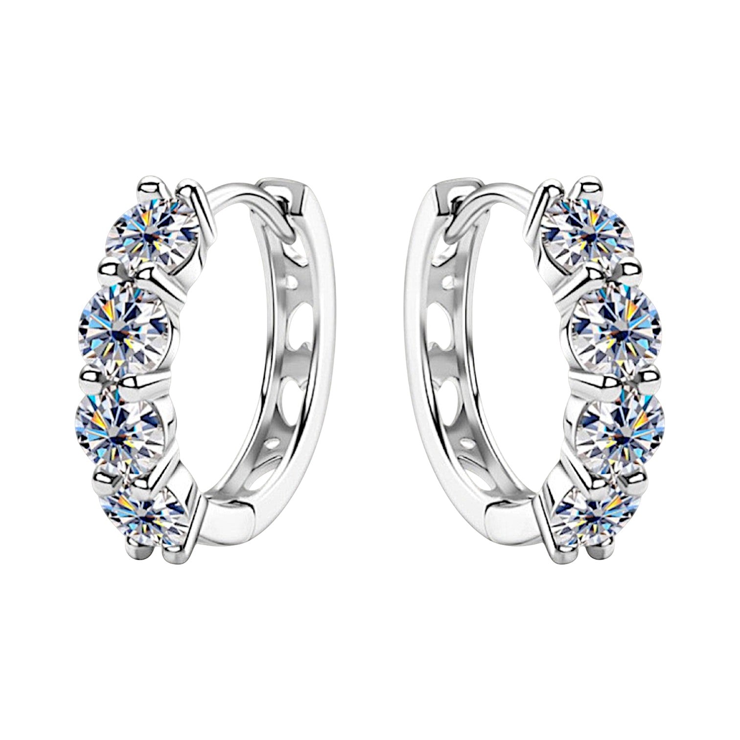 LUMIOR 2.4 karaat moissanite huggie oorbellen in 925 sterling zilver met platina plating. Lichtgewicht en elegant.