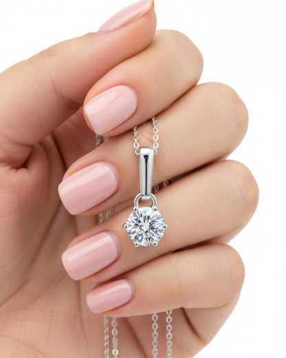 LUMIOR 1 karaat moissanite ketting van sterling zilver met een moderne schakelketting en solitaire hanger.