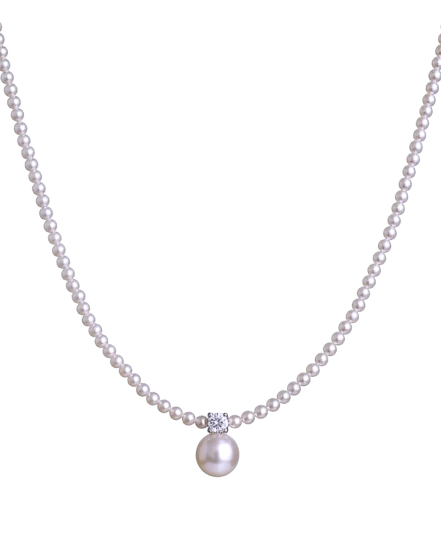 LUMIOR Parisian Muse ketting van 925 sterling zilver met een elegante parel en glinsterend accent.