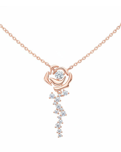 LUMIOR ketting van 18k roségoud verguld zilver met een wisteria bloemmotief en sprankelende moissanite stenen.