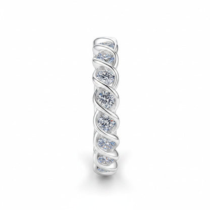 LUMIOR statement ring met bezel gezet moissaniet in 925 sterling zilver met 18K geelgoud plating.