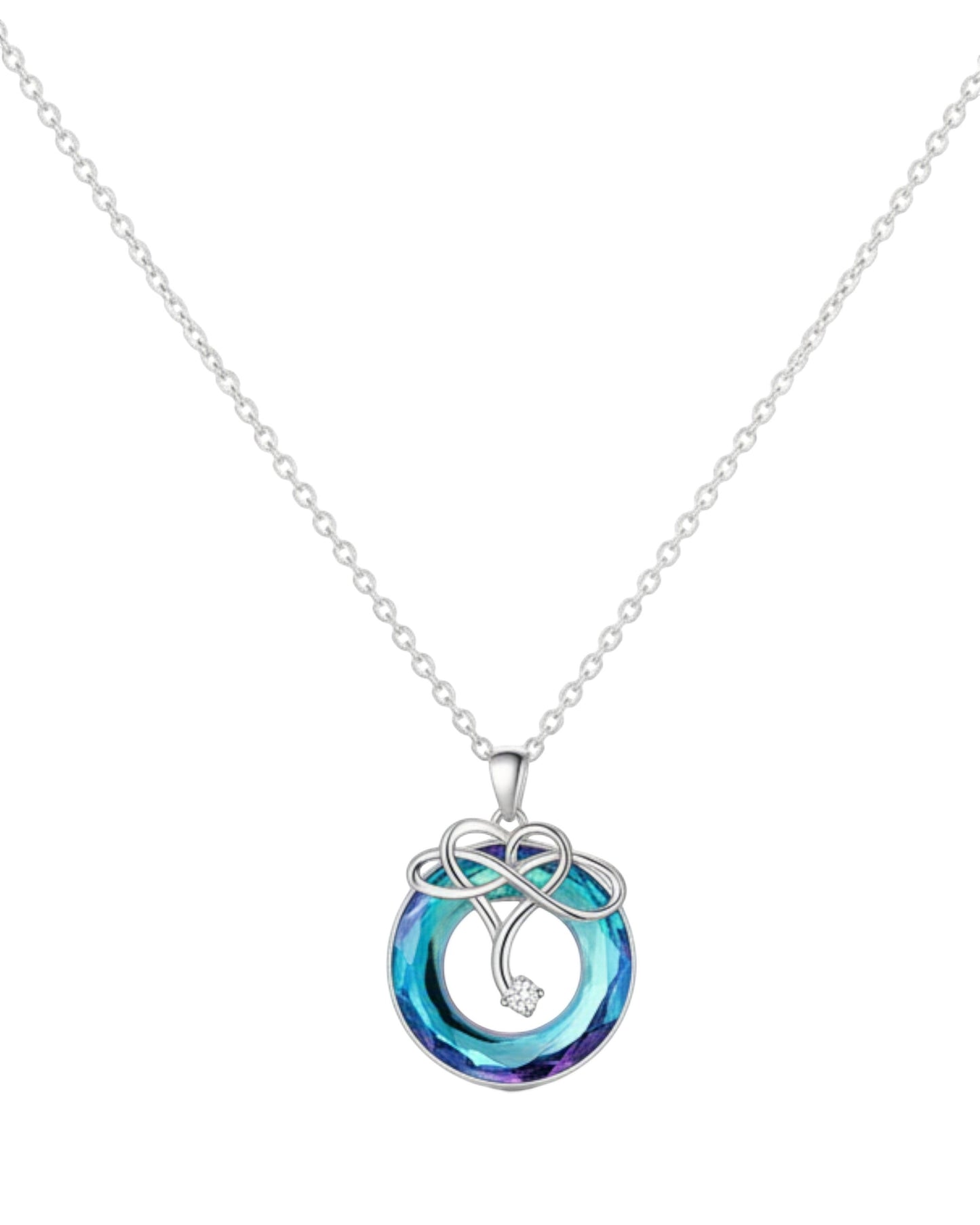 LUMIOR ketting van 925 sterling zilver met een blauwe kristallen hanger en zirkonia accenten in bohemian stijl.