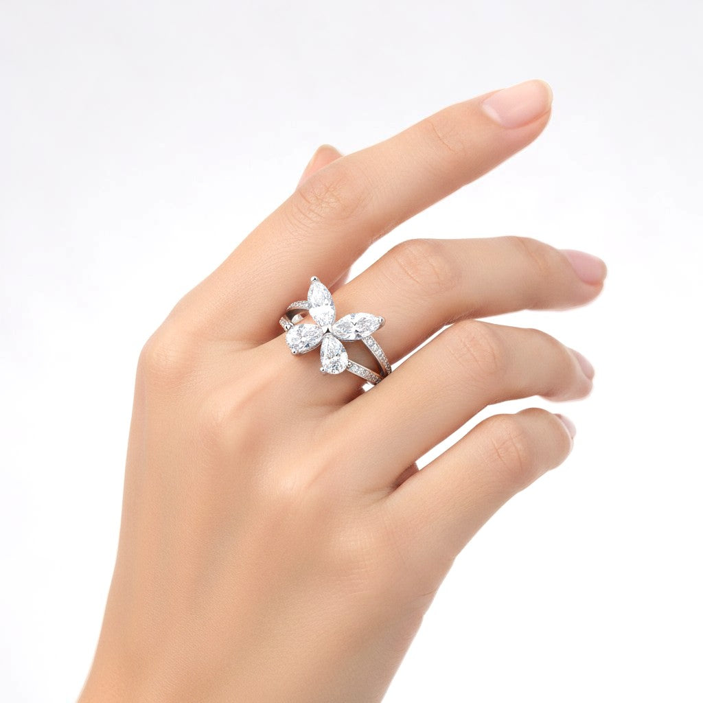 LUMIOR vlinderring van 925 sterling zilver met marquise en druppel geslepen moissaniet, pavéz setting