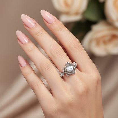 LUMIOR zilveren ring met waterlelie design en 0.50 karaat moissaniet diamant
