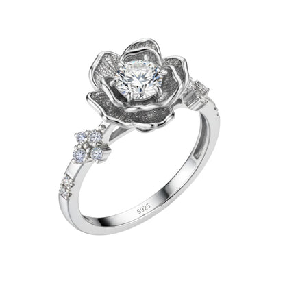 LUMIOR zilveren ring met waterlelie design en 0.50 karaat moissaniet diamant